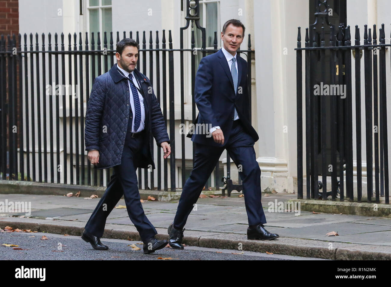Jeremy Hunt, Ministre des affaires étrangères, vu l'arrivée à Downing Street pour assister à la réunion hebdomadaire du Cabinet. Banque D'Images