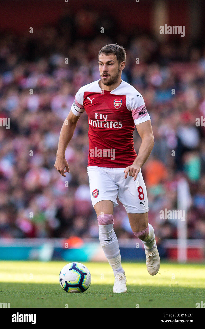 Londres, ANGLETERRE - 29 SEPTEMBRE : Aaron Ramsey d'Arsenal ressemble au cours de la Premier League match entre Arsenal FC et Watford FC à l'Emirates Stadium le 29 septembre 2018 à Londres, Royaume-Uni. (MB) Banque D'Images