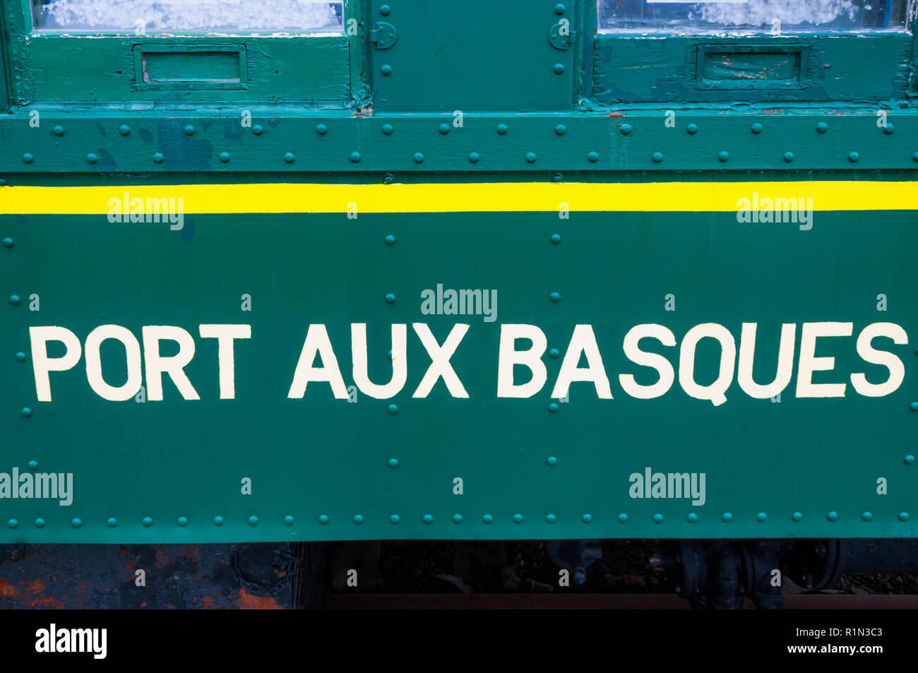 Signer pour Port aux Basques sur l'ancienne voie de transport, Terre-Neuve. Banque D'Images