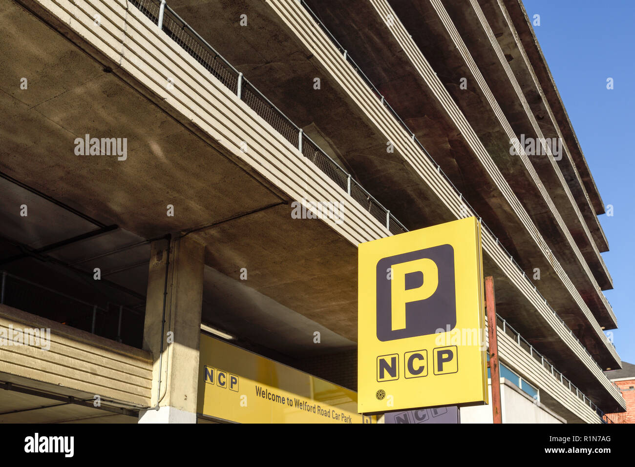 Un parking NCP multiniveau sur Welford Road dans le centre-ville de Leicester, Royaume-Uni. Banque D'Images