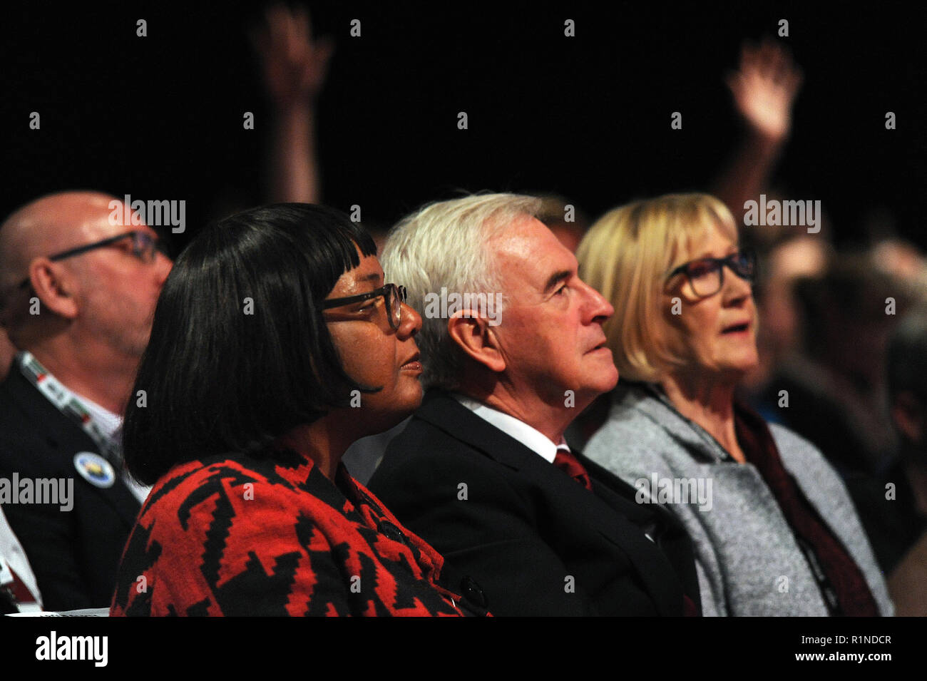 Liverpool, en Angleterre. 25 Septembre, 2018. Diane Abbot, Shadow Home Secretary et John McDonnell MP, Chancelier de l'ombre, à l'écoute des débats sur le mo Banque D'Images