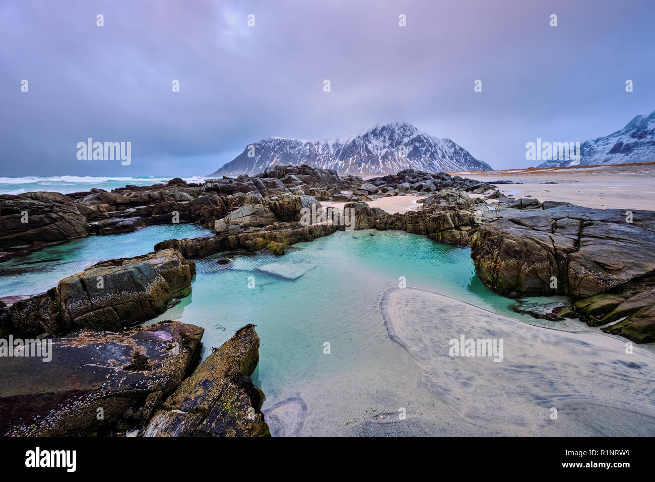 Côte Rocheuse de fjord en Norvège Banque D'Images