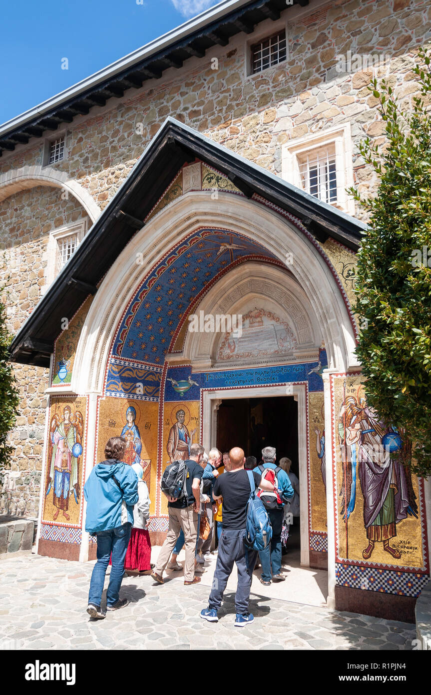 Entrée au monastère de Kykkos, Kykkos, Troodos, Limassol District, République de Chypre Banque D'Images