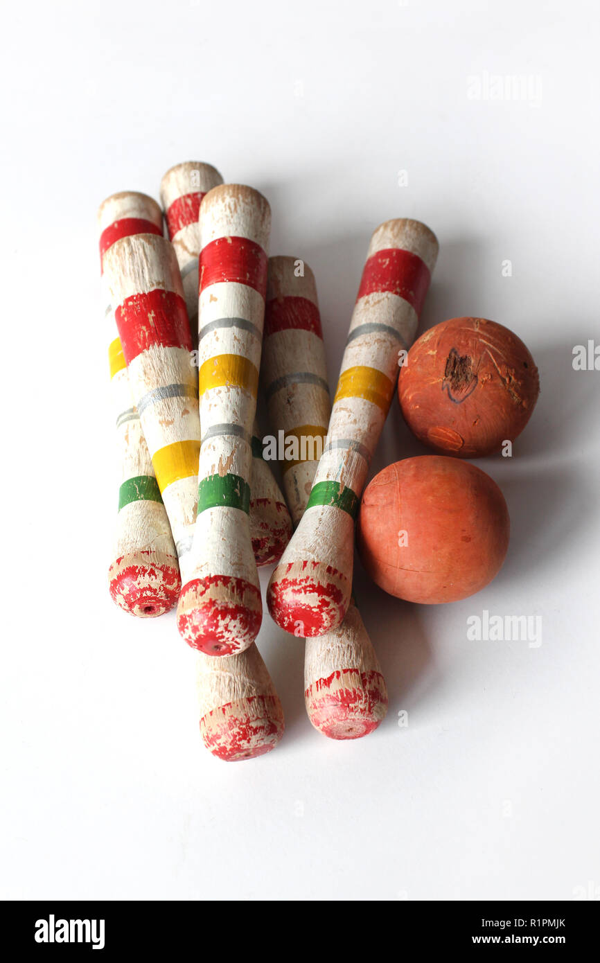 Vintage, bowling set isolé sur fond blanc Banque D'Images
