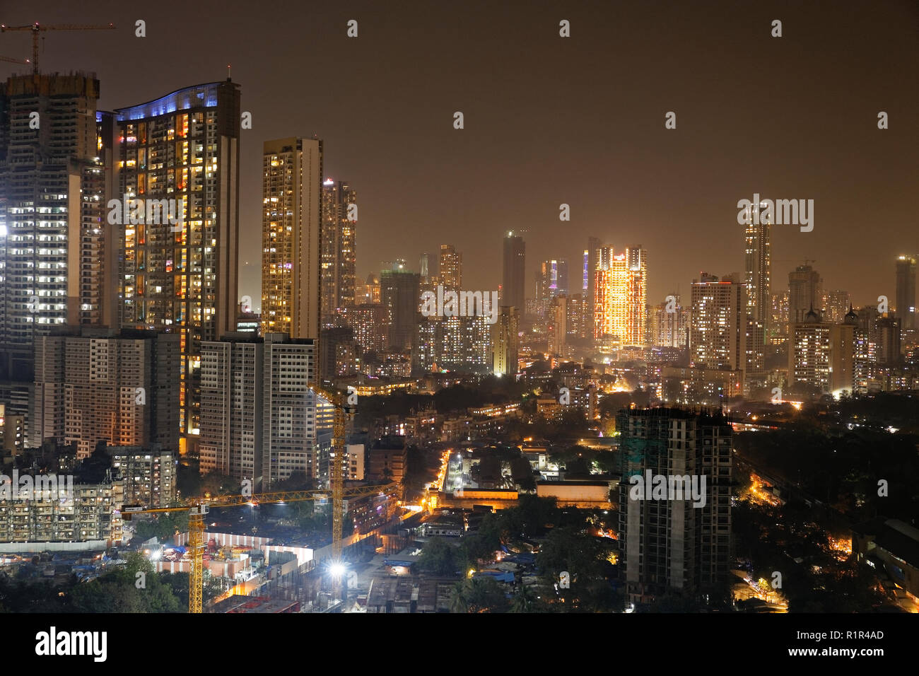 Gratte-ciel à Mumbai, le Diwali, montrant des toits de Mumbai. Banque D'Images