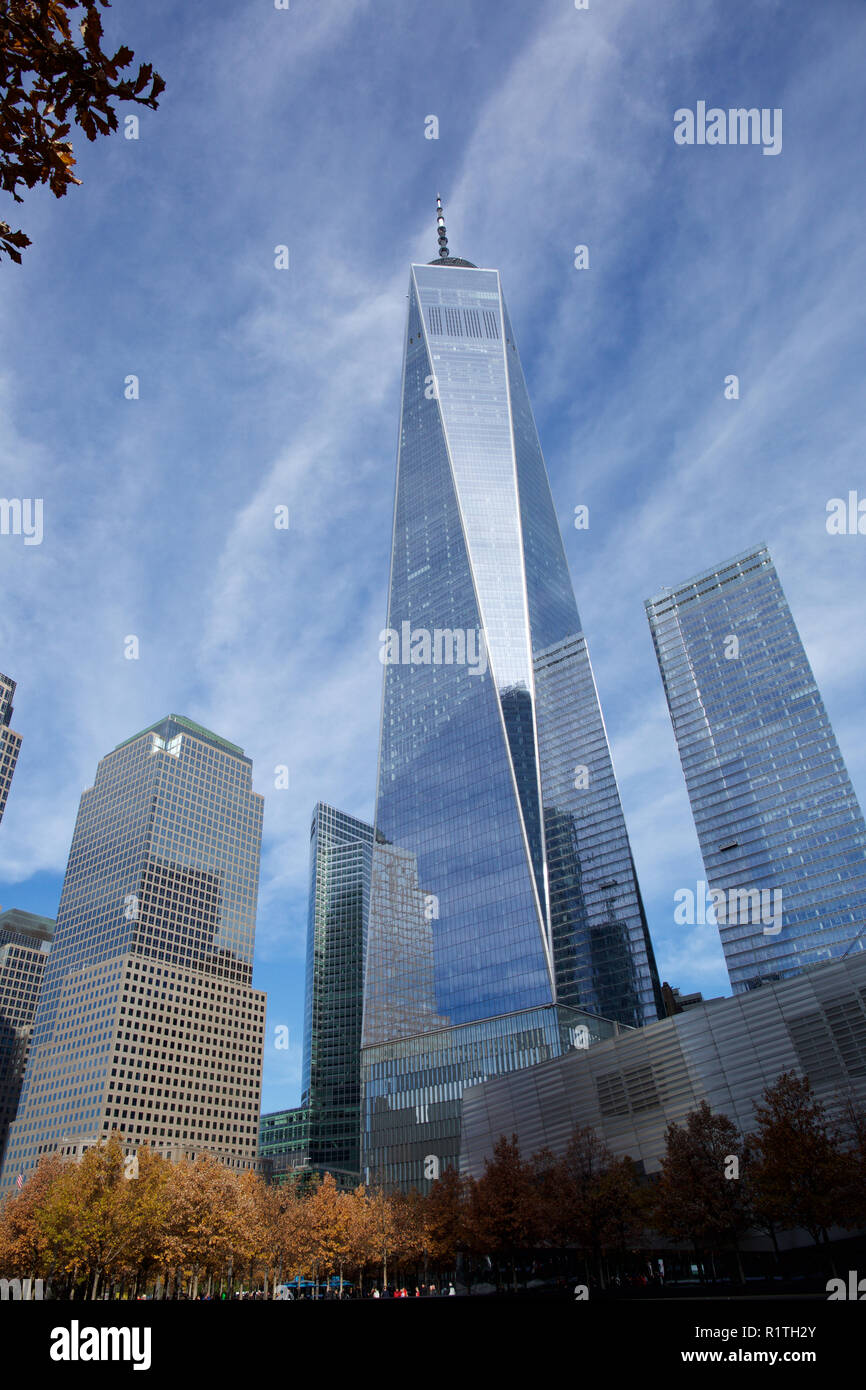 L'impressionnant nouveau WTC prises à partir du Parc de la liberté, à côté du mémorial du 11 septembre Banque D'Images