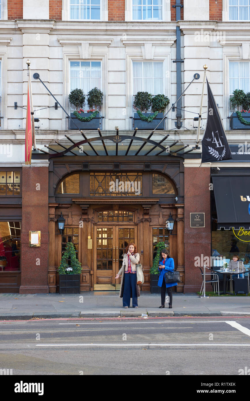 Façade de 41 hôtels à Londres, Royaume-Uni, près de Buckingham Palace et de  la gare Victoria Photo Stock - Alamy