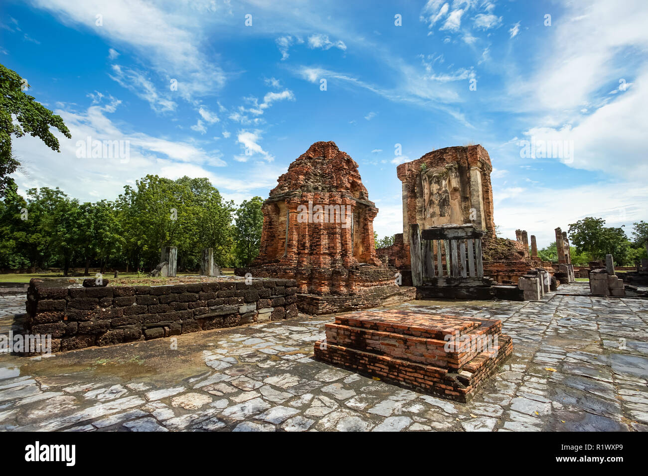 Site du patrimoine mondial de l'Wat Chetuphon dans le parc historique de Sukhothai, Thaïlande, province de Sukhothai. Banque D'Images