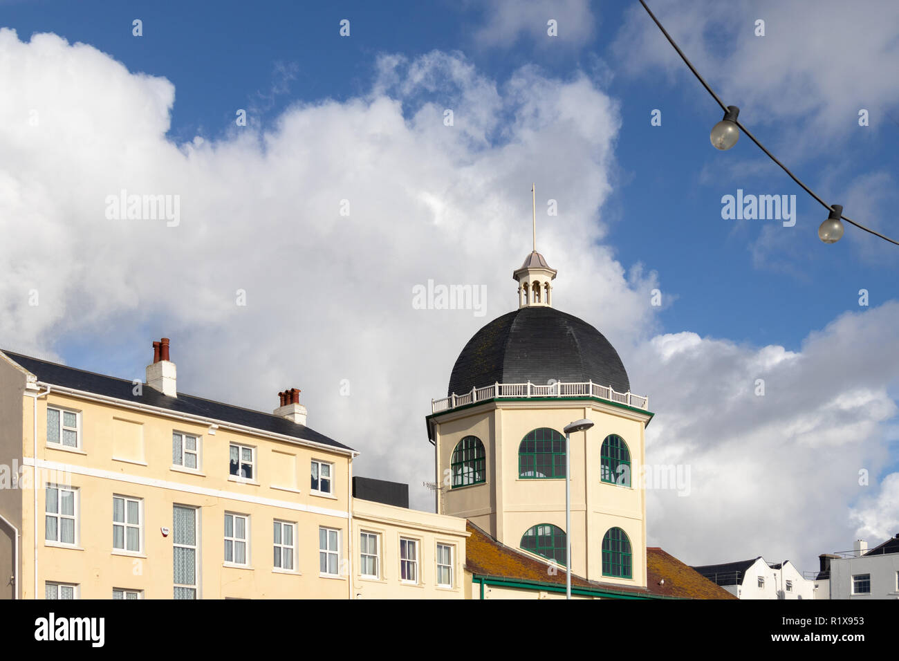 WORTHING, West Sussex/UK - Novembre 13 : Vue sur le dôme cinéma à Worthing West Sussex le 13 novembre, 2018 Banque D'Images