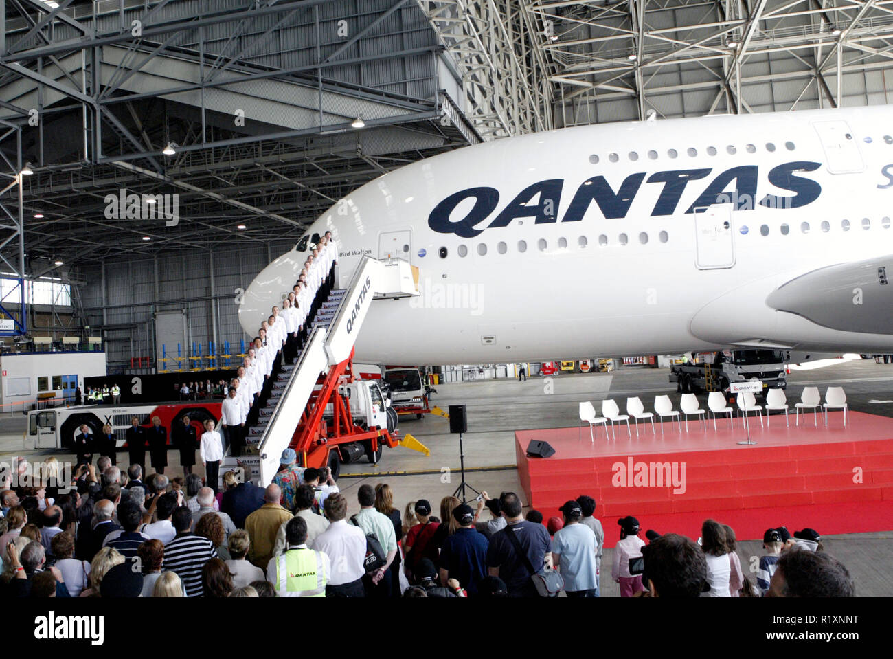 Qantas Qantas la chorale accueille son premier A380 jet pour l'Australie. L'avion, nommé d'après 92 ans, pionnier de l'aviation australienne Nancy-Bird Walton, l'avion de siège social d'Airbus à Toulouse, France, via Singapour, Sydney Kingsford Smith (de) de l'aéroport. Sydney, Australie. 21.09.08. Banque D'Images