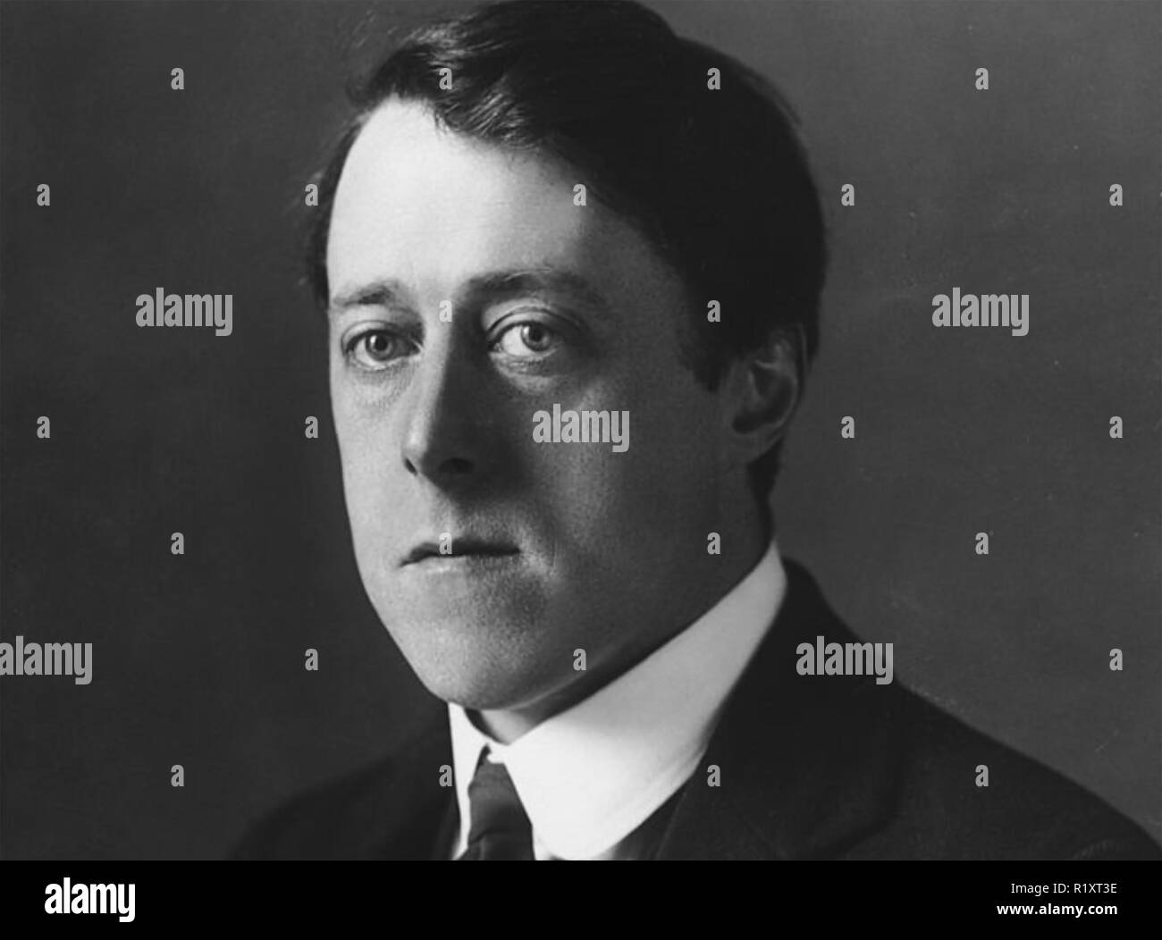 LAURENCE BINYON (1869-1943) poète anglais, célèbre pour son poème "pour les morts" Banque D'Images