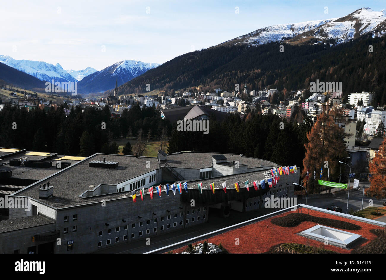 Alpes Suisses : Au centre de congrès de Davos, où le Forum économique mondial a lieu Banque D'Images