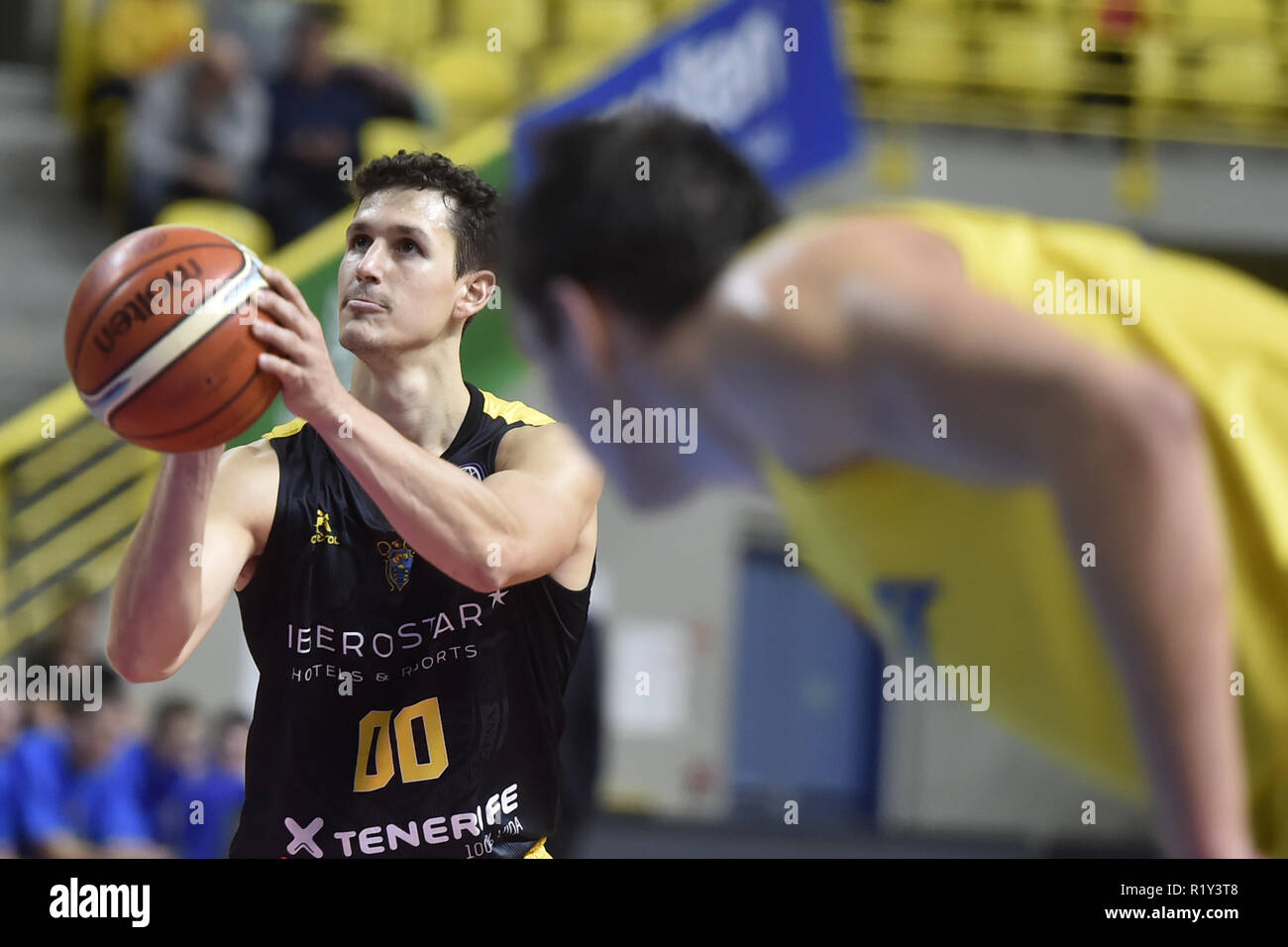 Opava, République tchèque. 14Th Nov, 2018. RODRIGO SAN MIGUEL (Tenerife) en action lors de la Ligue des Champions de basket-ball match du groupe B BK Opava vs Tenerife Iberostar dans Opava, République tchèque, le 14 novembre 2018. Photo : CTK Jaroslav Ozana/Photo/Alamy Live News Banque D'Images