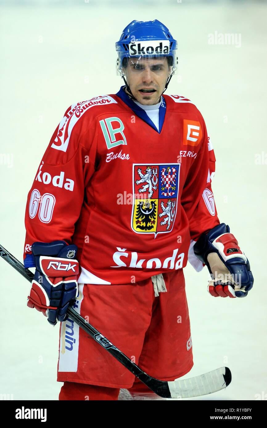 Liberec, République tchèque. Apr 16, 2009. Euro Hockey Tour, la Suède contre la République tchèque, 1:2, Liberec, CZE. La République tchèque Zdenek Kutlak pendant leur tournée Euro Hockey match de hockey sur glace à Evry le 16 avril 2009./FESP/Slavek Ruta Crédit : Slavek Ruta/ZUMA/Alamy Fil Live News Banque D'Images