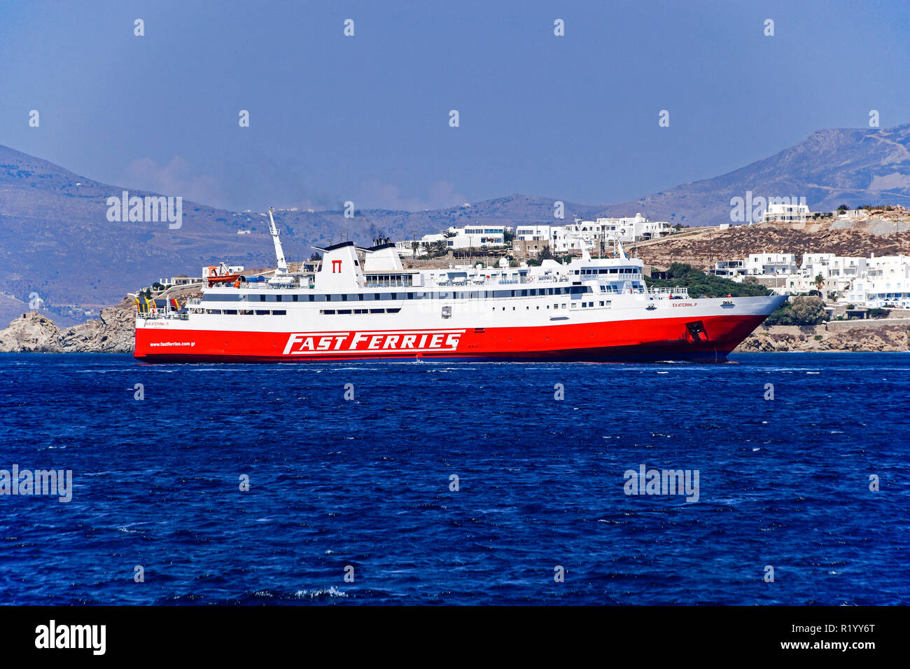 Voiture ferries rapides et de passagers Ekaterini à Mykonos Mykonos Island sur le groupe dans les Cyclades dans la mer Égée Grèce Banque D'Images