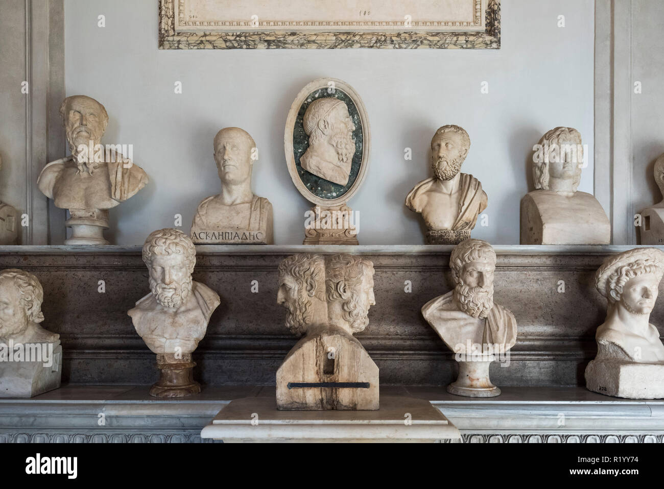 Rome. L'Italie. Salle des Philosophes, les musées du Capitole. Musei Capitolini. Banque D'Images