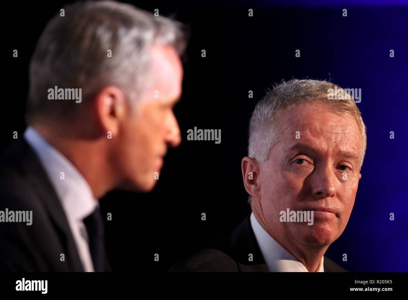 Président exécutif de l'ATP et le président, Chris Kermode (à gauche), chef de l'Australie Tennis Craig Tiley parle au cours de la compétition de l'équipe d'ATP annonce lors de la cinquième journée de l'ATP Nitto finale au O2 Arena, Londres. ASSOCIATION DE PRESSE Photo. Photo date : Jeudi 15 novembre 2018. Voir l'histoire de Londres TENNIS PA. Crédit photo doit se lire : John Walton/PA Wire. RESTRICTIONS : usage éditorial uniquement, pas d'utilisation commerciale sans autorisation préalable. Banque D'Images
