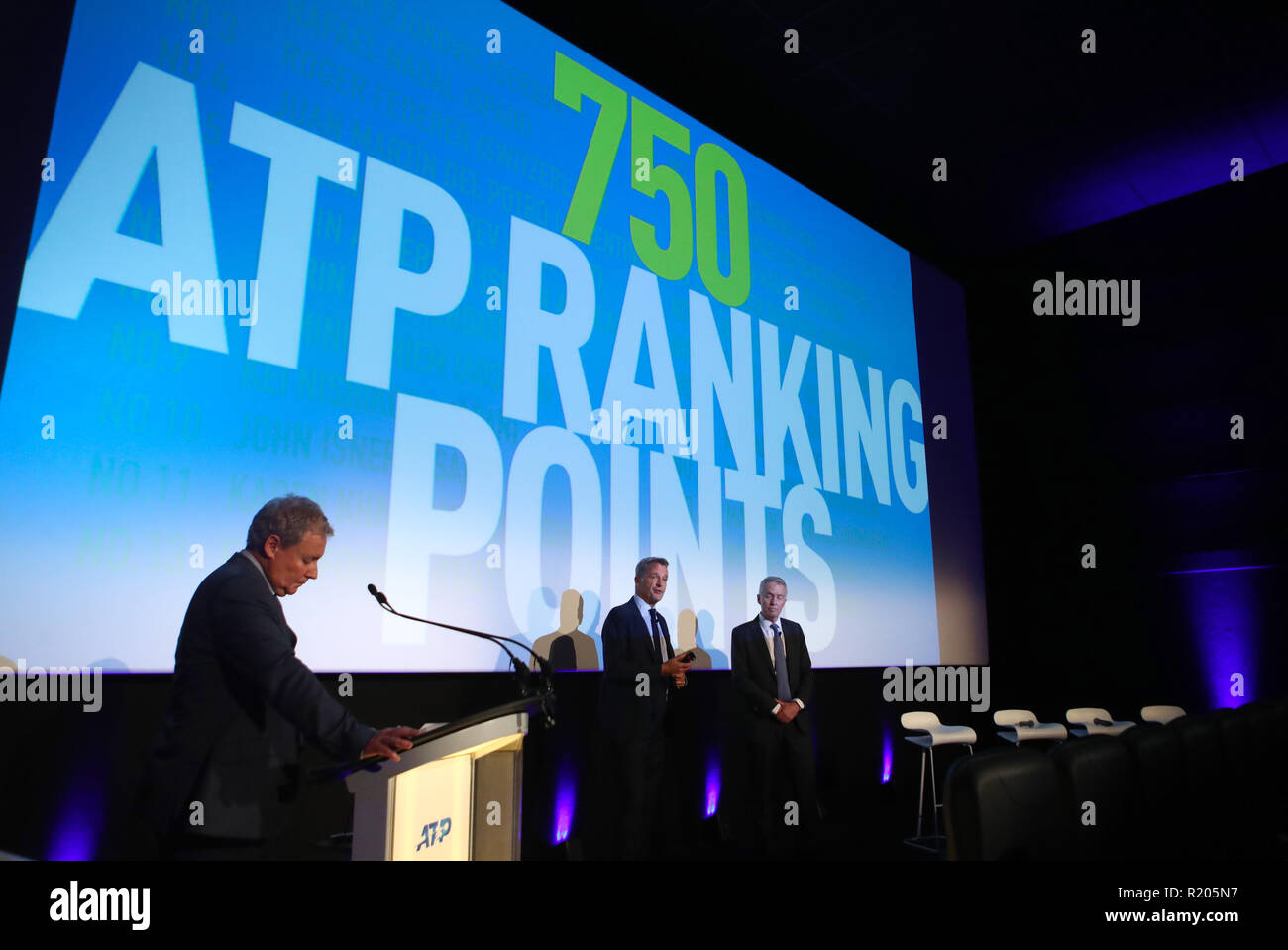 L'Australie Tennis PDG, Craig Tiley parle au cours de la compétition de l'équipe d'ATP annonce lors de la cinquième journée de l'ATP Nitto finale au O2 Arena, Londres. ASSOCIATION DE PRESSE Photo. Photo date : Jeudi 15 novembre 2018. Voir l'histoire de Londres TENNIS PA. Crédit photo doit se lire : John Walton/PA Wire. RESTRICTIONS : usage éditorial uniquement, pas d'utilisation commerciale sans autorisation préalable. Banque D'Images
