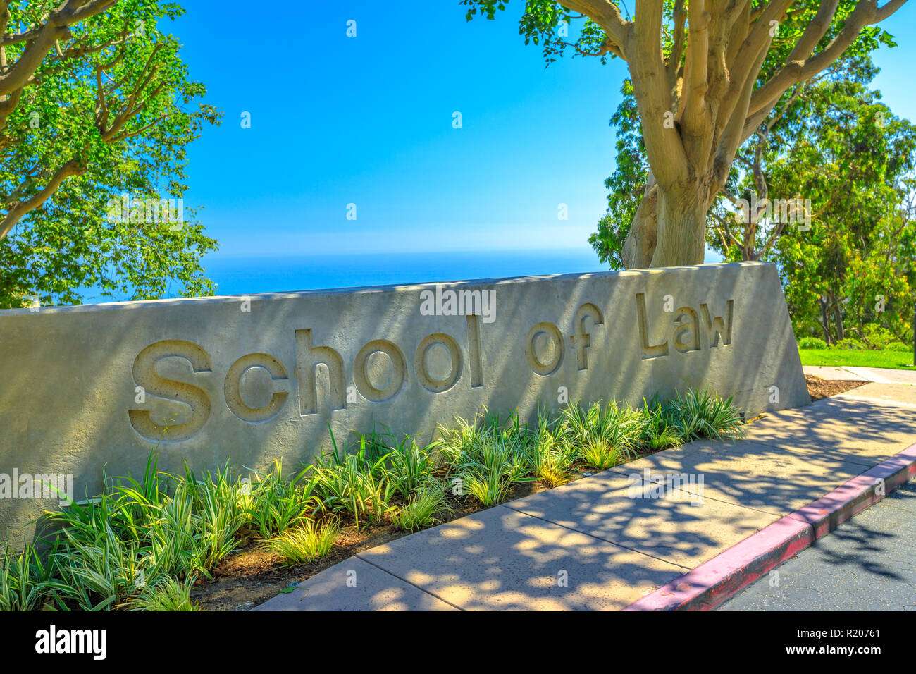 Malibu, California, United States - 7 août 2018 : l'École de droit de signer dans un campus, Pepperdine University américaine privée à Malibu, en Californie. Le campus principal donnant sur l'océan Pacifique. Banque D'Images