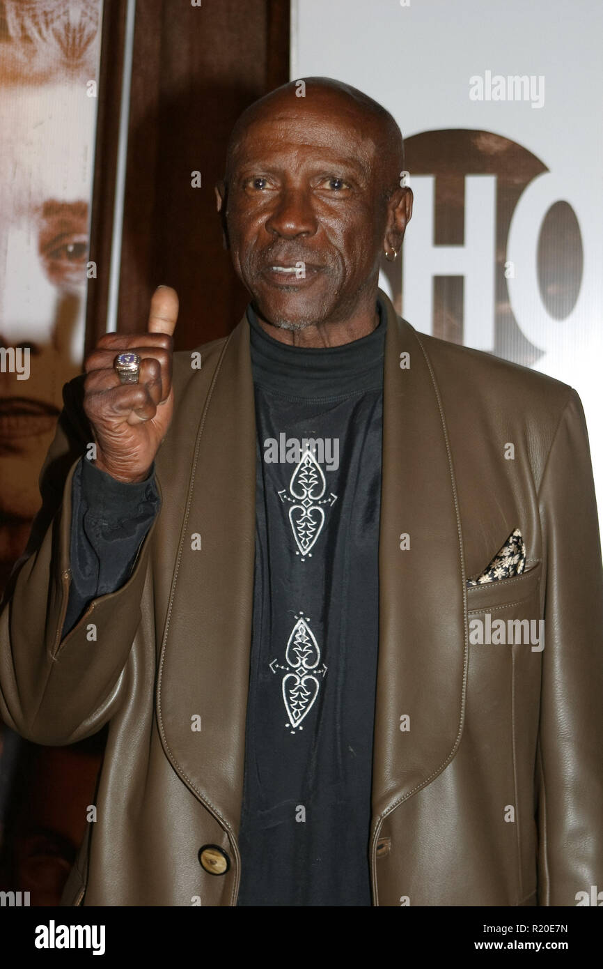 Louis Gossett Jr 09/19/04 La 56e Primetime Emmy Awards annuels - Showtime Après Partie @ Morton's, Los Angeles Photo par Kazumi Nakamoto/HNW / PictureLux (19 septembre 2004) Banque D'Images