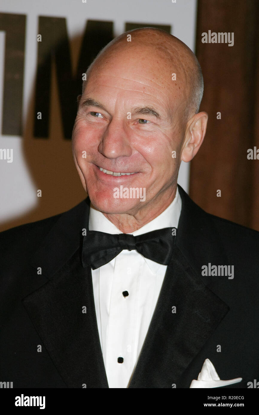 Patrick Stewart 09/19/04 La 56e Primetime Emmy Awards annuels - Showtime Après Partie @ Morton's, Los Angeles Photo par Kazumi Nakamoto/HNW / PictureLux (19 septembre 2004) Banque D'Images