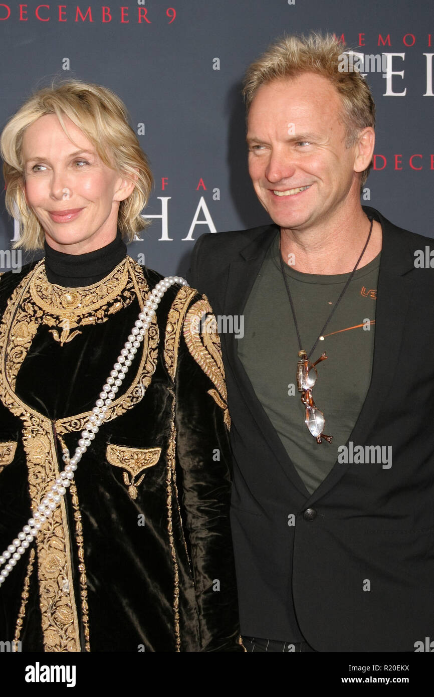 Trudie Styler, Sting 12/04/05 mémoires de Geisha @ Kodak Theater, Hollywood photo de Fuminori Kaneko/HNW / PictureLux (4 décembre 2005) Banque D'Images Trudie Styler, Sting 12/04/05 mémoires de Geisha @ Kodak Theater, Hollywood photo de Fuminori Kaneko/HNW / PictureLux (4 décembre 2005) Banque D'Images