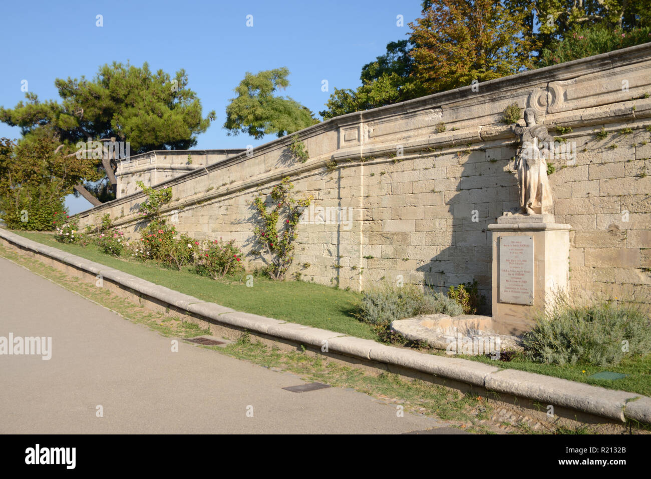 Rocher des Doms Park & jardin public ou les jardins Avignon Provence France Banque D'Images