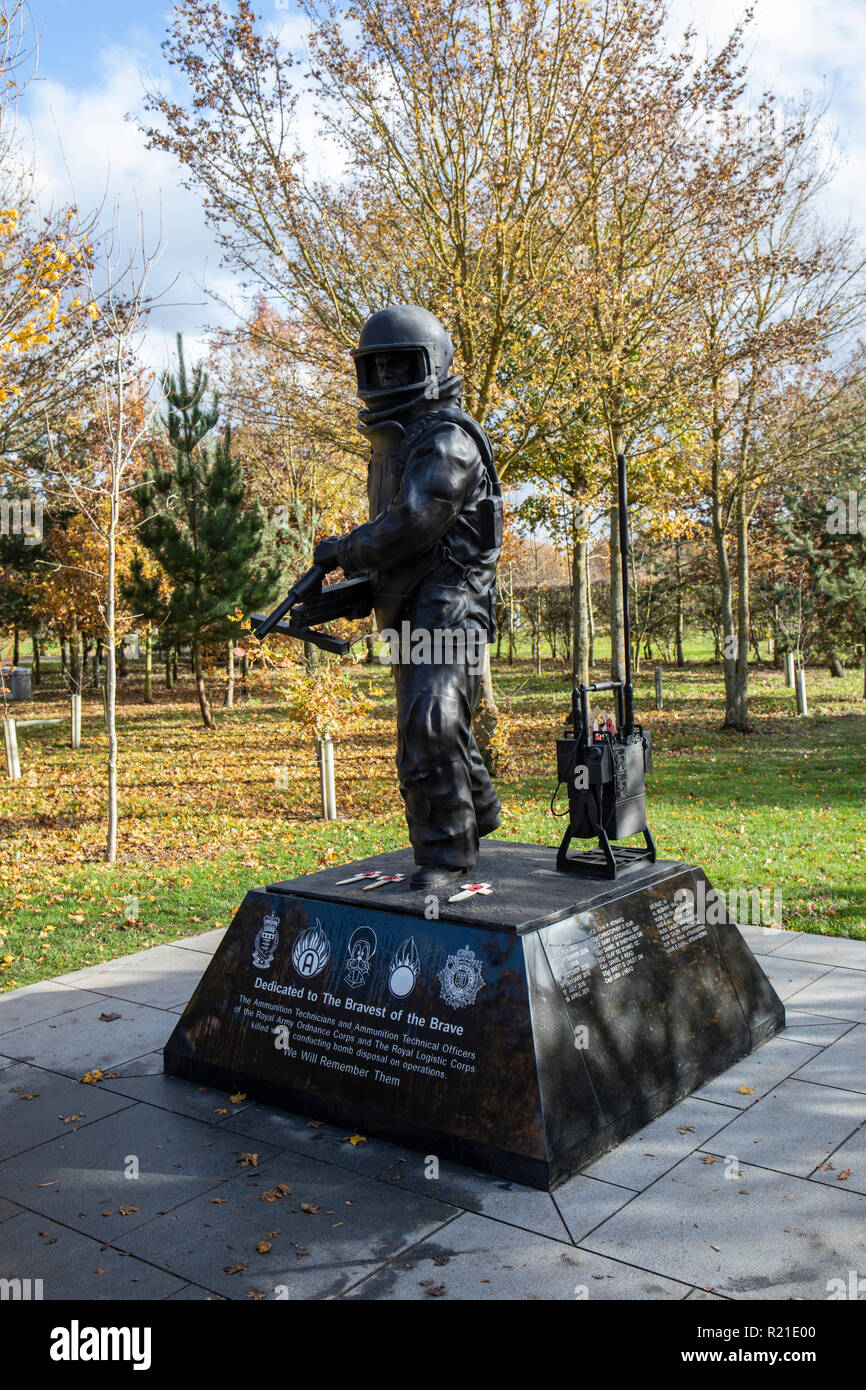 Mémorial de destruction des explosifs, Mémorial de destruction des bombes, Arboretum du National Memorial, Airewas, Staffordshire, Angleterre, Royaume-Uni Banque D'Images