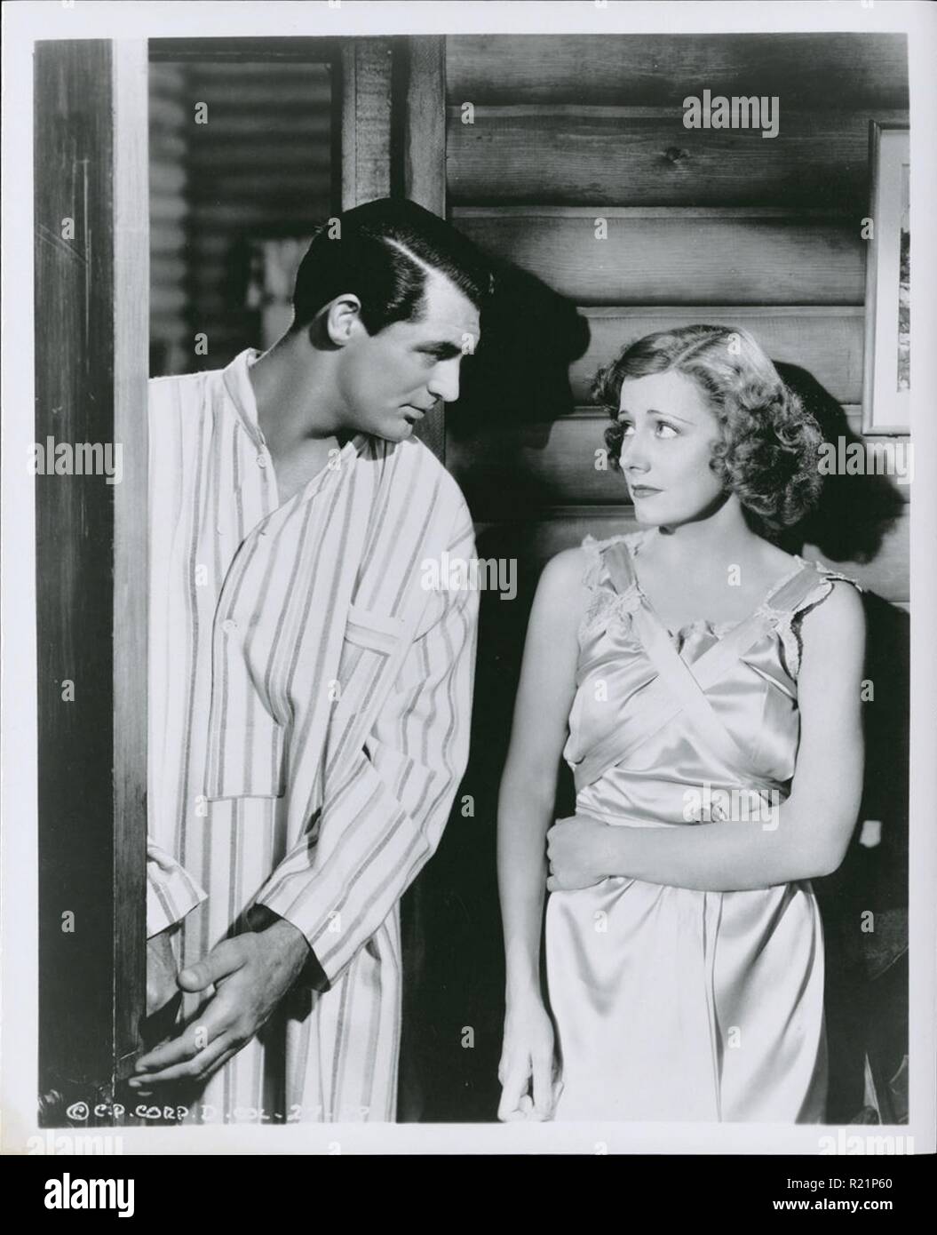 1957 American romance film avec Cary Grant et Deborah Kerr, réalisé par Leo McCarey et filmé en cinémascope et couleur de luxe. Il a été distribué par 20th Century Fox. Le film est considéré comme l'un des plus films romantiques de tous les temps, selon l'American Film Institute.[4] Le film est un remake de McCarey's 1939 film Love Affair, avec Irene Dunne et Charles Boyer. Hollywood : Crédit Photo Archive / MediaPunch Banque D'Images