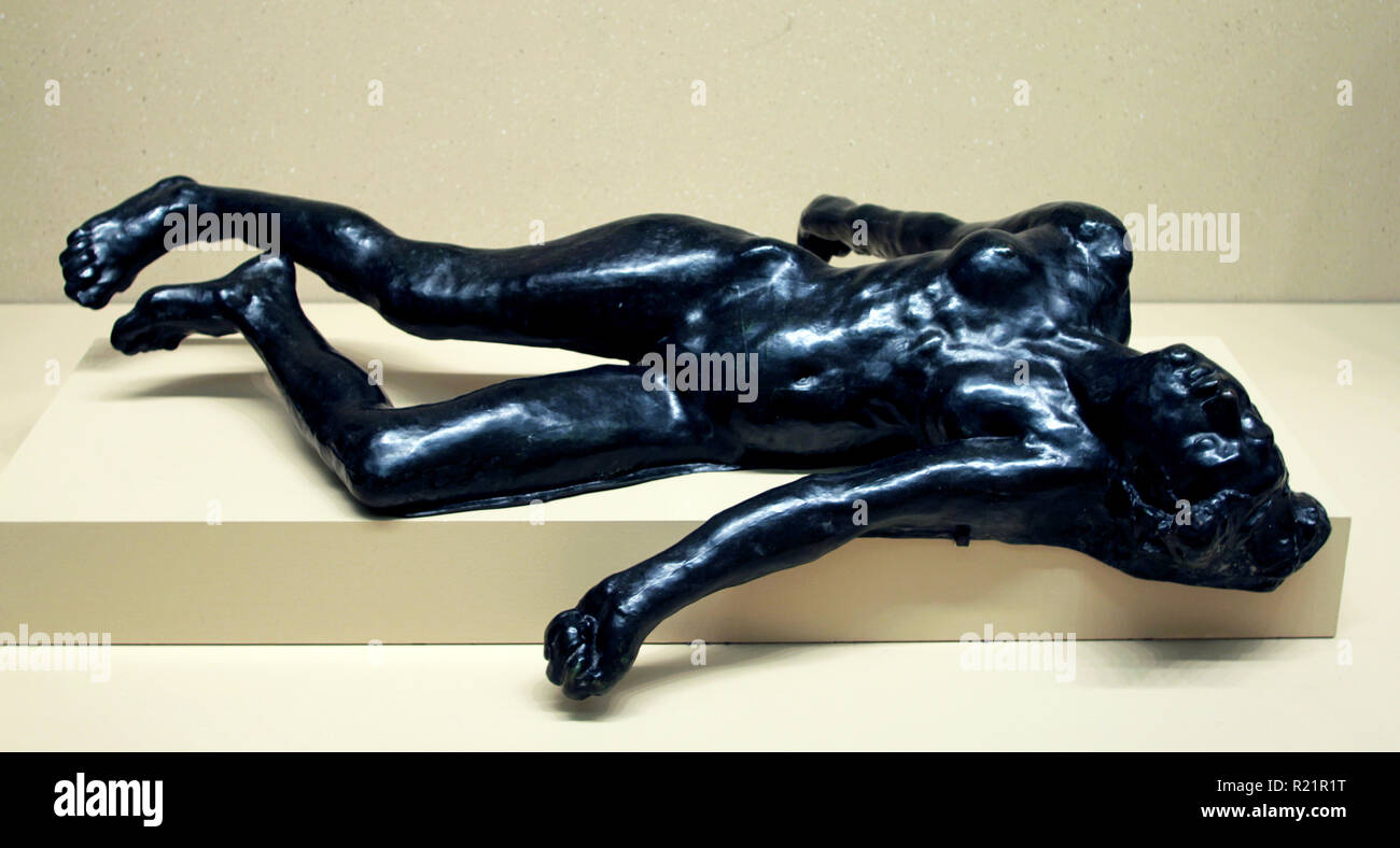 Cette sculpture d'une femme a l'air a baissé au cours de dans le Metropolitan Museum of Art de New York. Banque D'Images