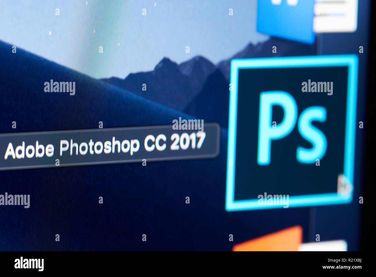 New York, USA - 15 novembre 2018:Adobe photoshop CC icône sur l'écran de l'appareil vue rapprochée pixélisé Banque D'Images