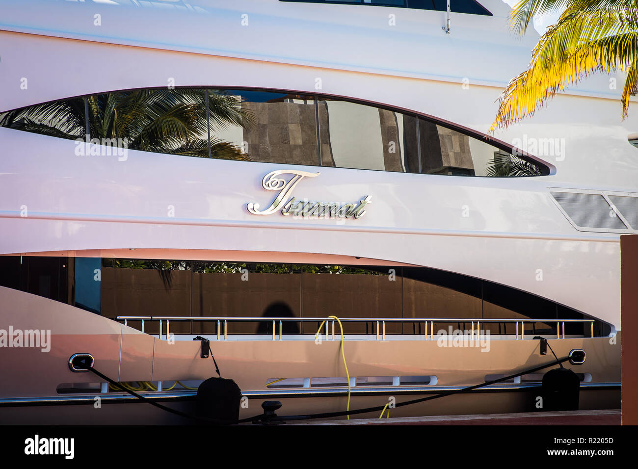 MEGA YACHT À CANCUN AU MEXIQUE Banque D'Images