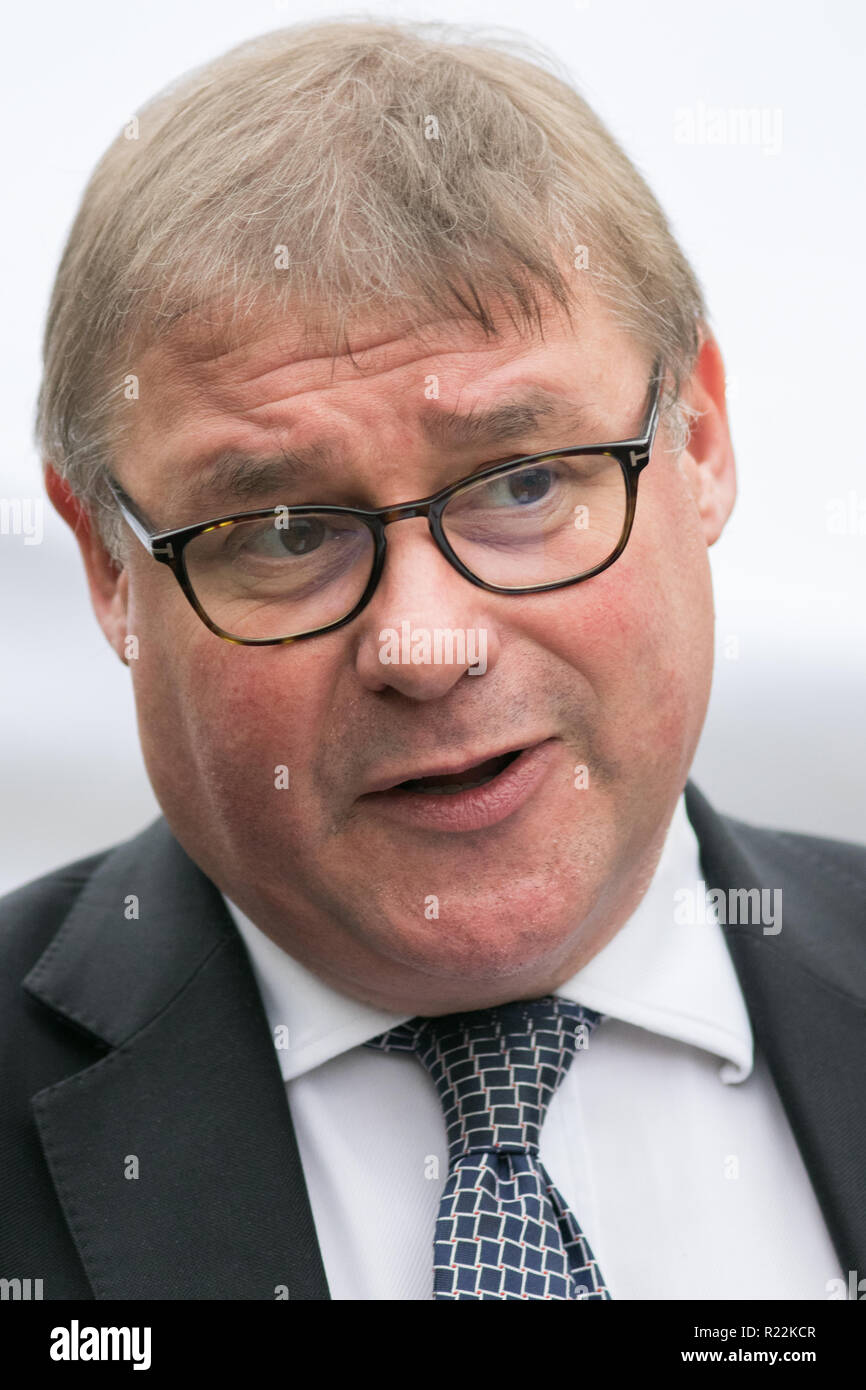 London UK. 16 novembre 2018. Mark Francois, député conservateur d'Wickford et Rayleigh est interviewé par les médias à Westminster sur le projet d'accord Brexit proposition. Mark Francois aurait envoyé une lettre de non confiance au Président du Comité 1922 Sir Graham Brady Crédit : amer ghazzal/Alamy Live News Banque D'Images