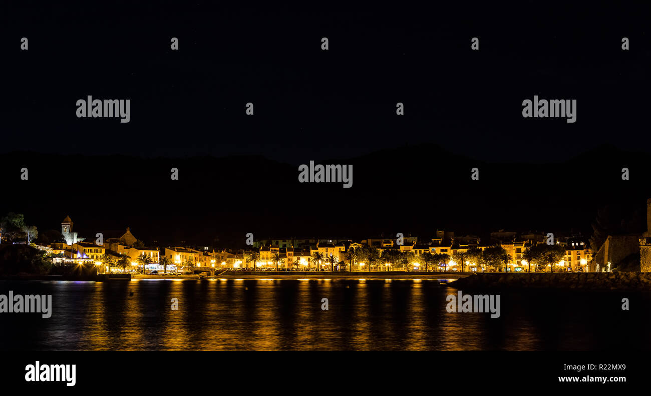 Vues de la nuit de Collioure, Languedoc-Roussillon, France Banque D'Images