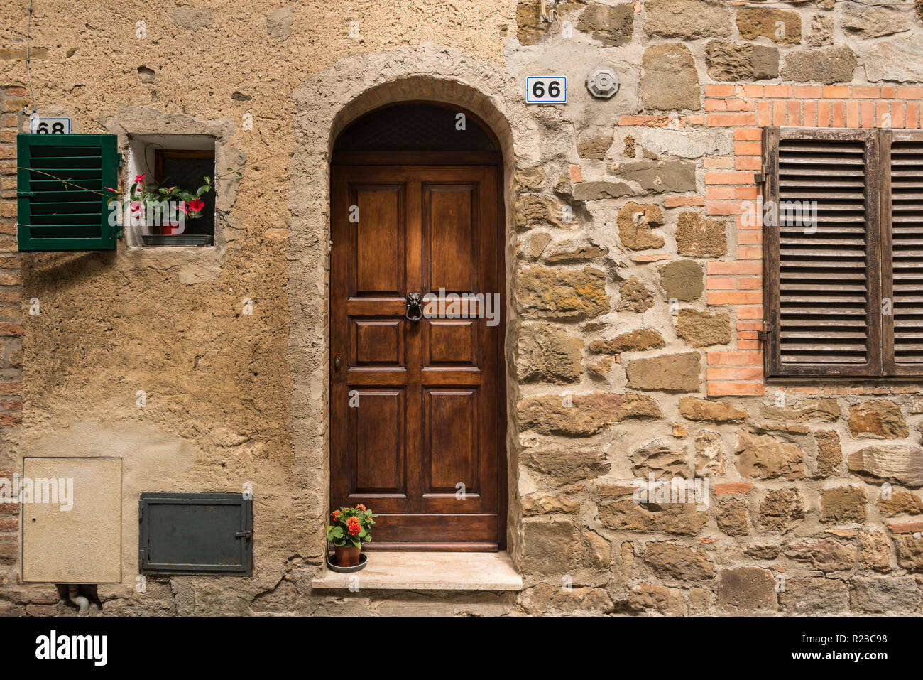 Hill ville de Montalcino, Toscane, Italie Banque D'Images