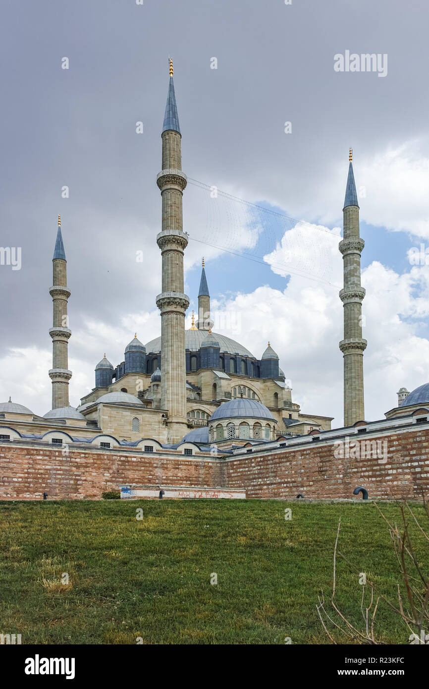 EDIRNE, TURQUIE - le 26 mai 2018 : point de vue extérieur sur la mosquée Selimiye construit entre 1569 et 1575 dans la ville d'Edirne, à l'Est de la Thrace, Turquie Banque D'Images