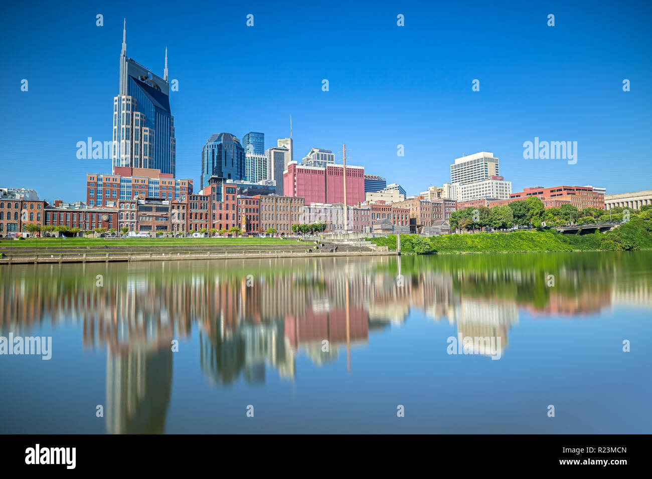 Nashville Skyline et la rivière Cumberland Banque D'Images