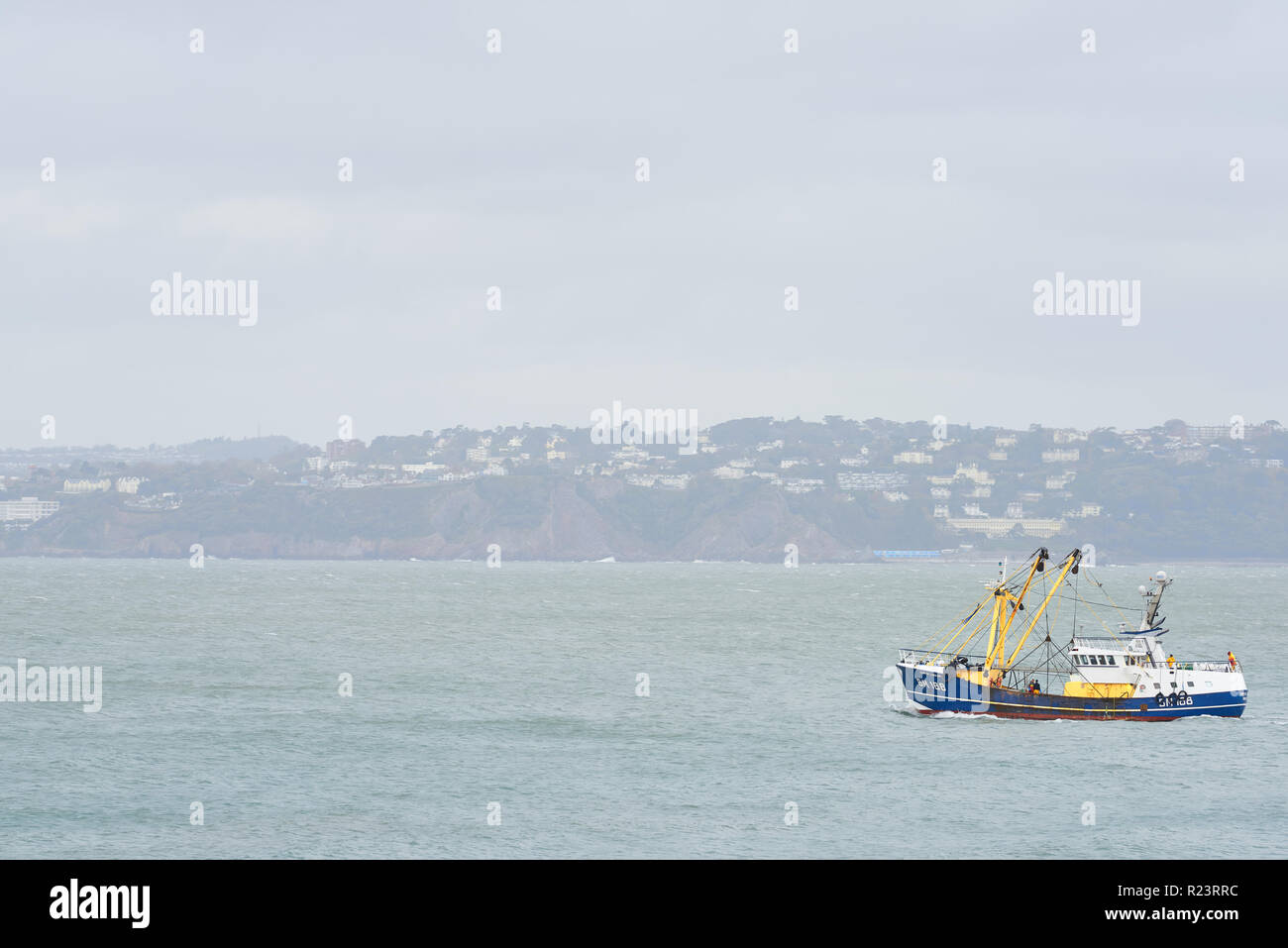 Ladram de Sam (BM 188) chalutier de pêche sur la Manche à Brixham, Devon, Angleterre. Banque D'Images