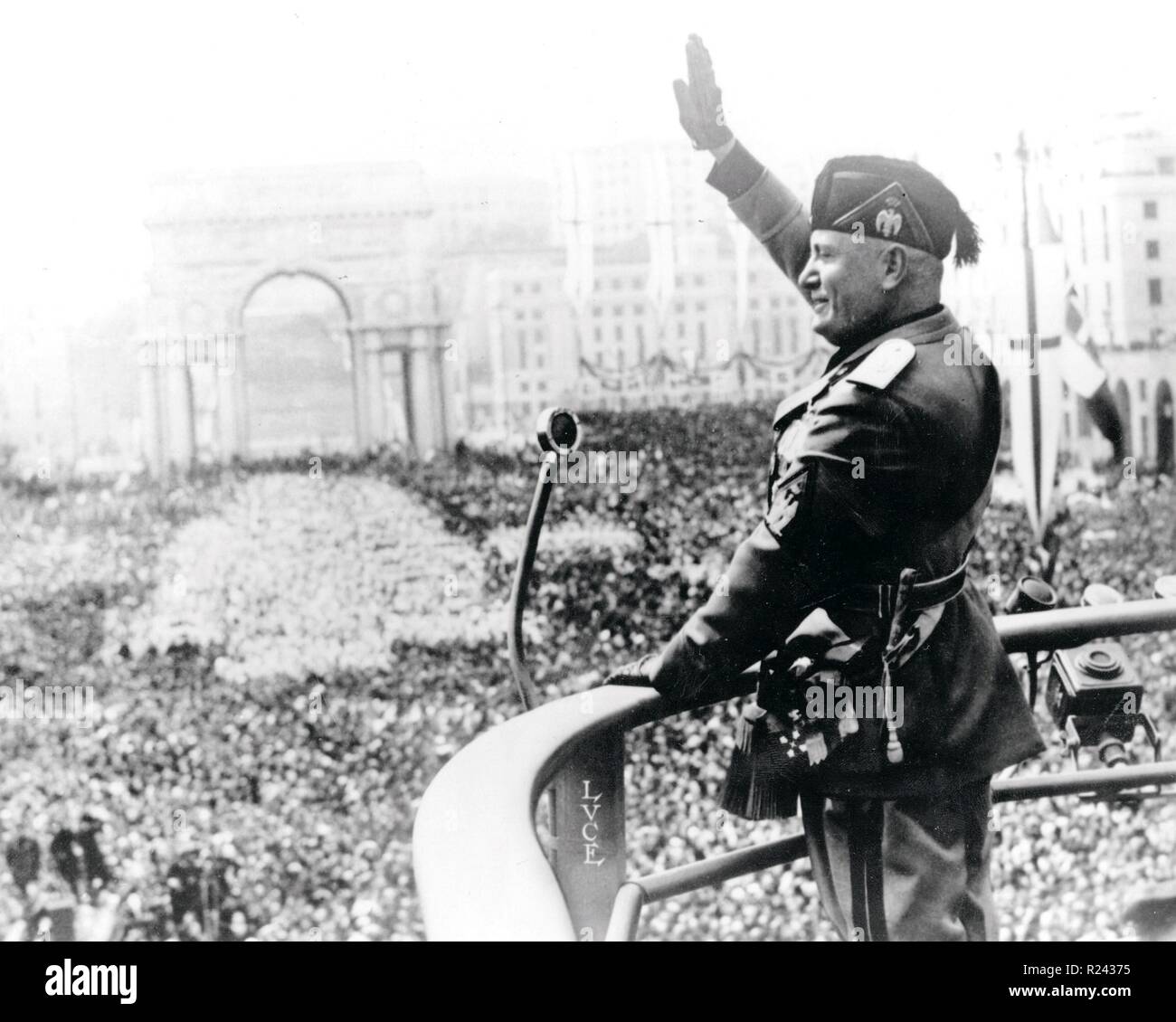 Benito Mussolini (1883 - 28 avril 1945) adresses homme politique italien à Rome 1938 partisans fascistes Banque D'Images