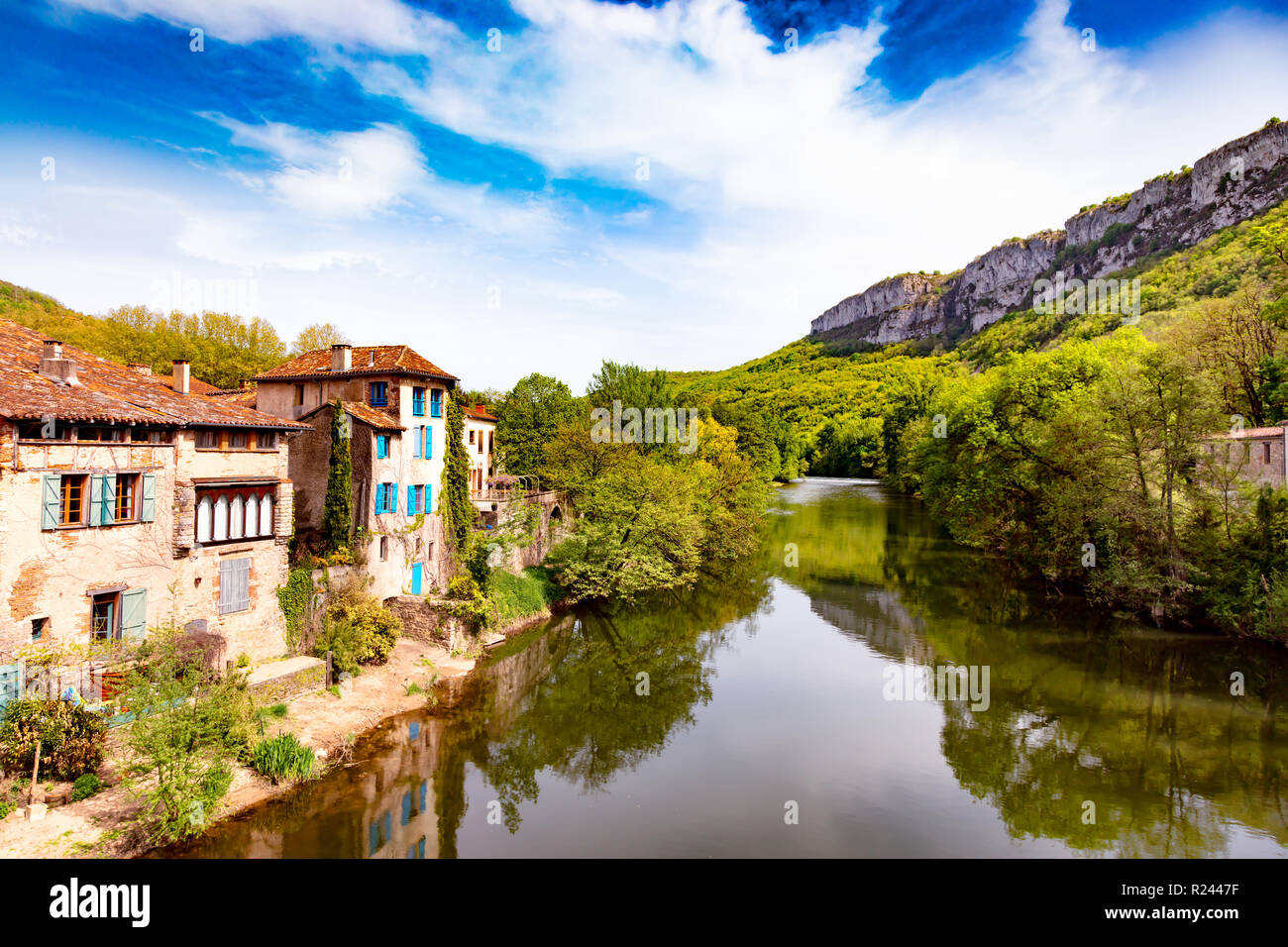 Saint Antonin Noble Val village, Tarn, Midi-Pyrénées, Occitanie, France Banque D'Images
