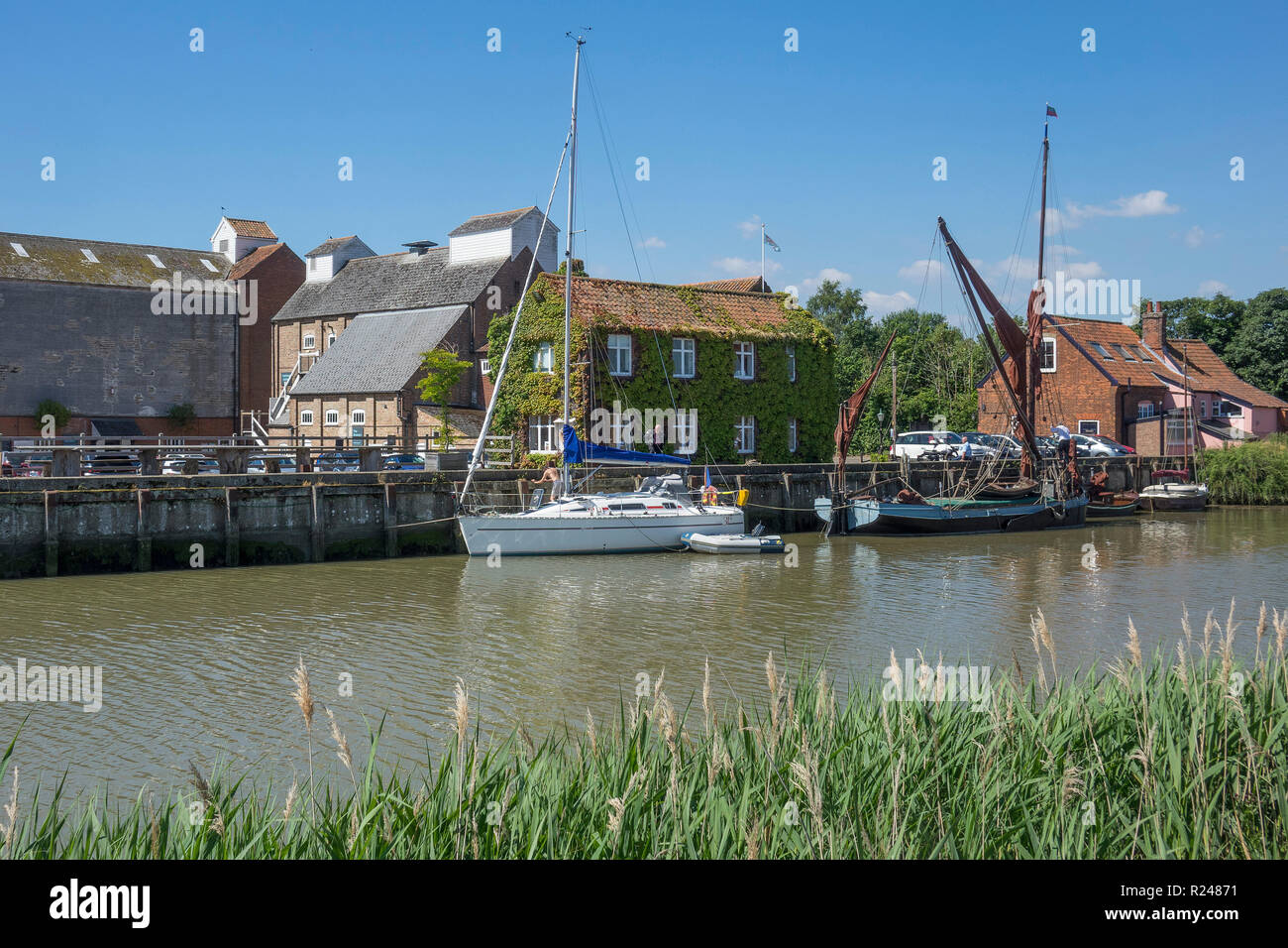 Les Maltings et rivière Alde, Rogue, près de l'Aldeburgh, Suffolk, Angleterre, Royaume-Uni, Europe Banque D'Images