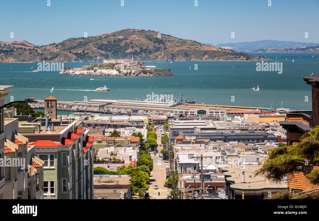 Vue de l'Île Alcatraz de Russian Hill, San Francisco, Californie, États-Unis d'Amérique, Amérique du Nord Banque D'Images