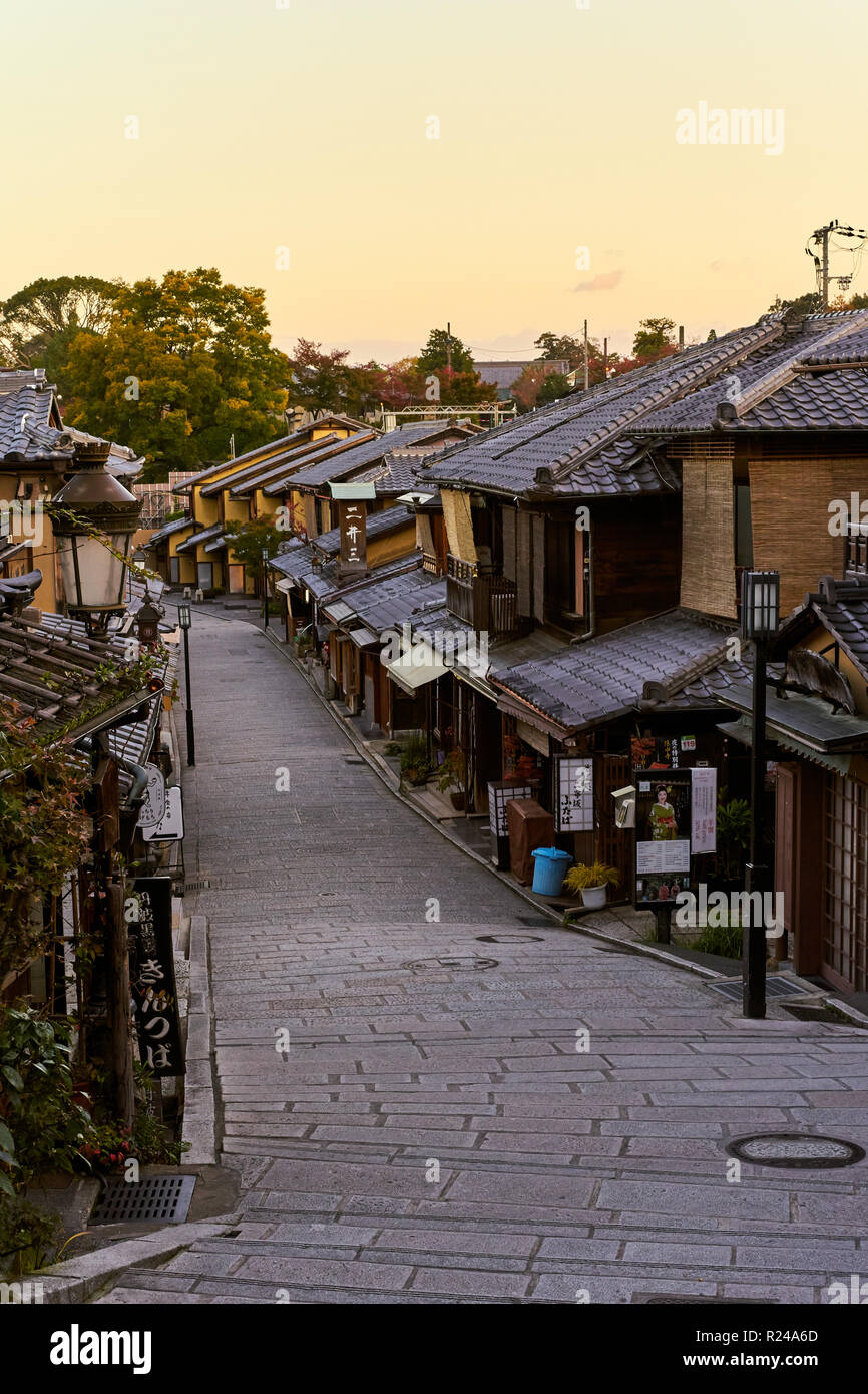 Sannen Zaka Rue du matin dans Higashiyama, Kyoto, Japon, Asie Banque D'Images