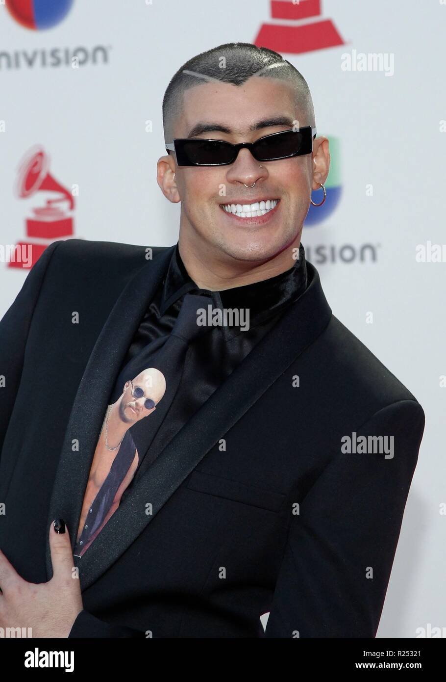 Bad Bunny aux arrivées pour 19e Latin Grammy Awards - Arrivals 2, MGM Grand Garden Arena, Las Vegas, NV le 15 novembre 2018. Photo par : JA/Everett Collection Banque D'Images