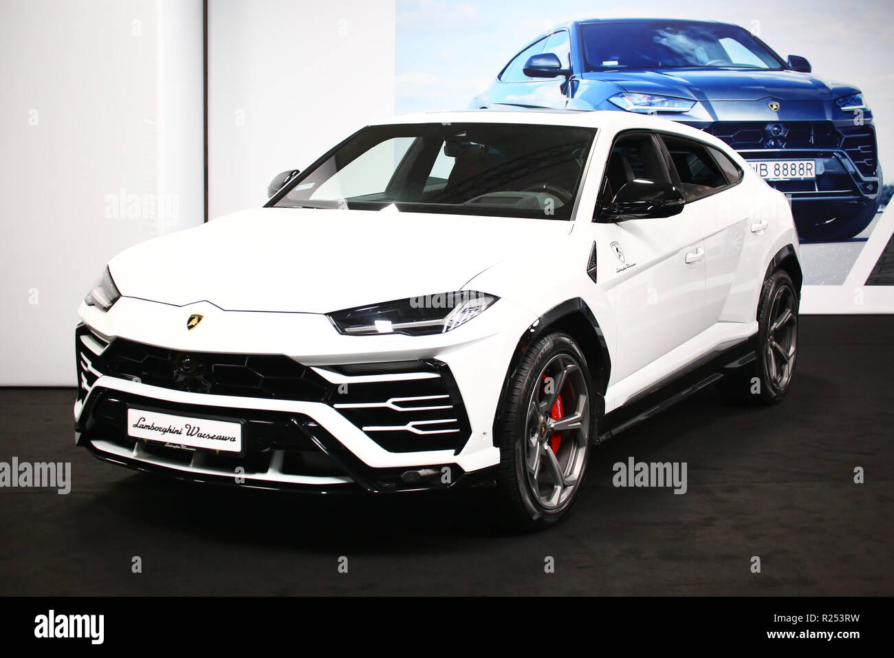 Nadarzyn, Pologne, 16 Novembre 2018 : Lamborghini présente les modèles de voiture à Varsovie le Salon de l'automobile. Credit : Jake Ratz/Alamy Live News Banque D'Images