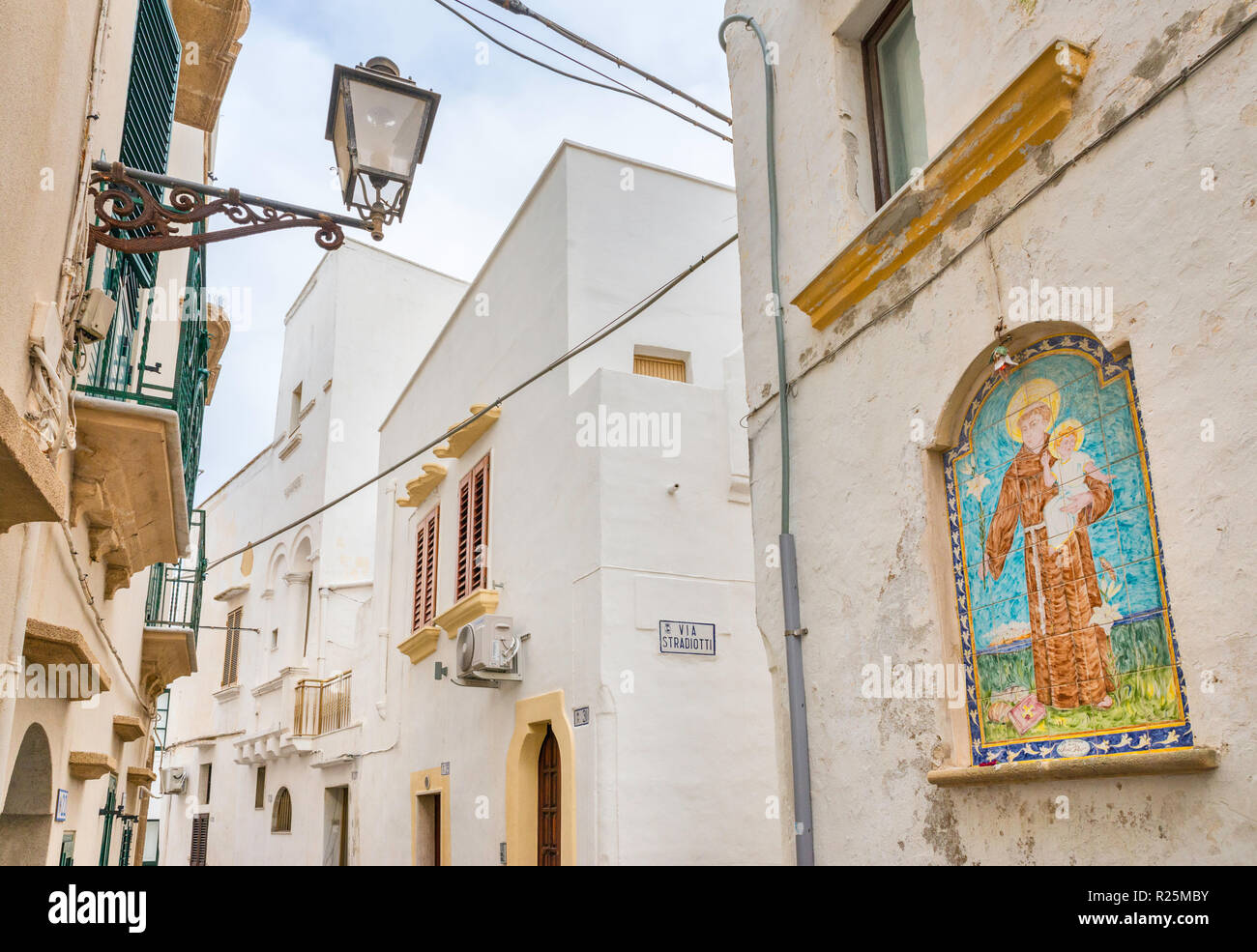 Saint Joseph et Jésus peinture à chambre dans centre historique de Gallipoli, Pouilles, Italie Banque D'Images