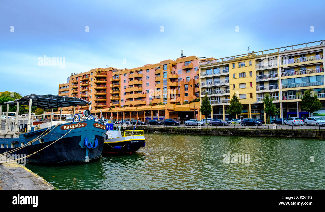 Bateaux de plaisance sur le Canal du Midi, Toulouse, France Banque D'Images