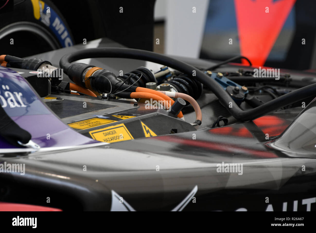 2018 Berlin ePrix, round 9 de la saison du Championnat 2017-2018, à l'Aéroport de Tempelhof Street Circuit. Garage Pit et atmosphère stands. Banque D'Images