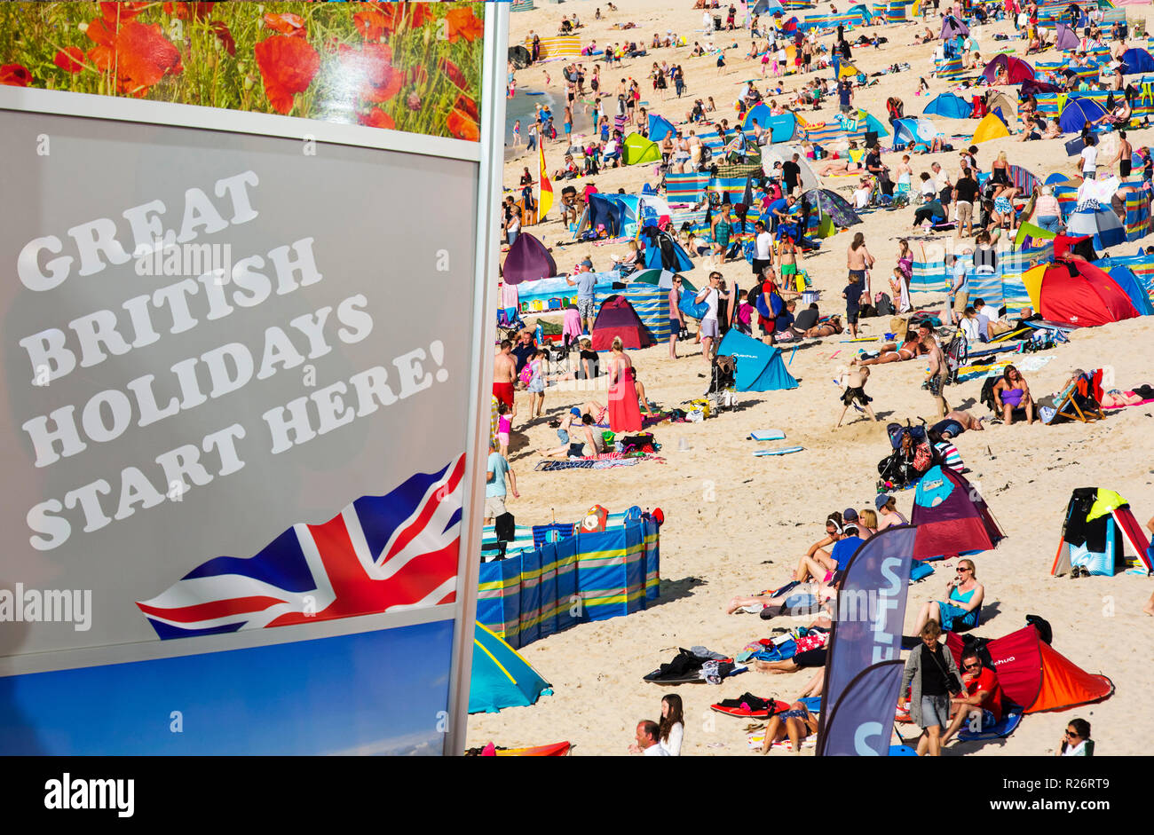 Les vacanciers sur la plage de St Ives, Cornwall, UK. Banque D'Images