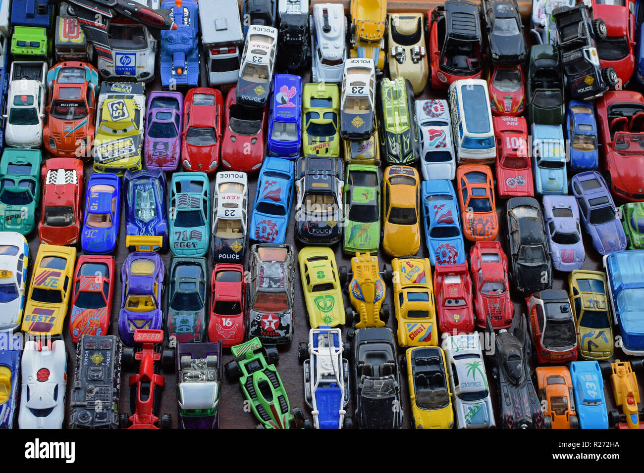 petite voiture de collection miniature